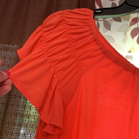 Old navy t shirt dress with flutter sleeves! - Picture 2 of 4